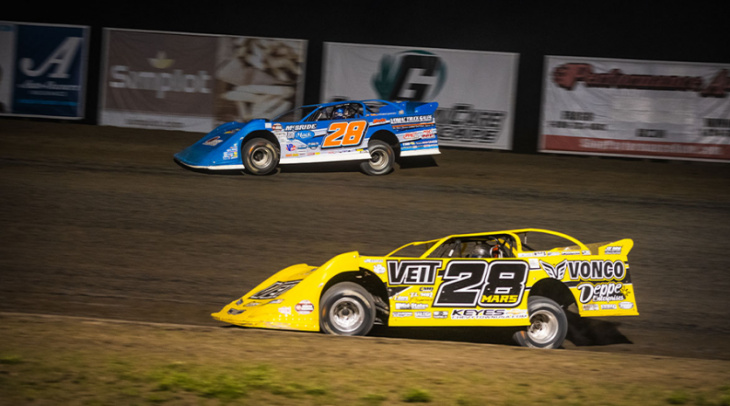 world of outlaws late models take on the upper midwest