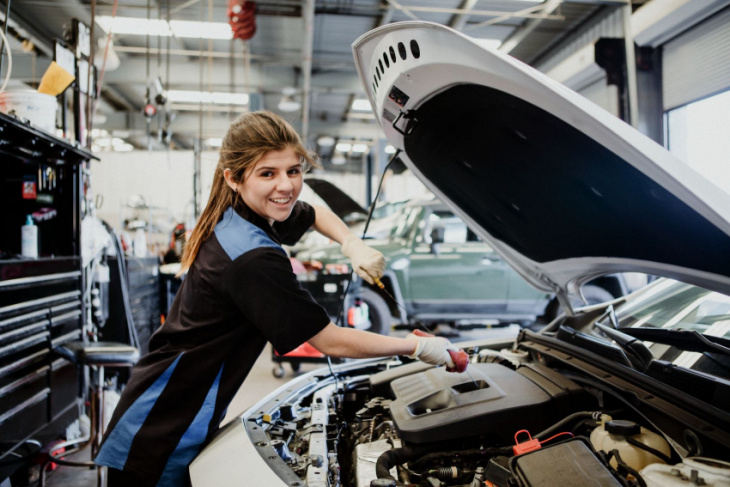 ford & local dealers team to train next generation of automotive technicians