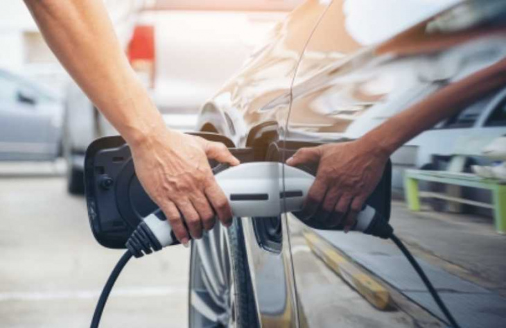 rising fuel prices fuelling shift to electric vehicles