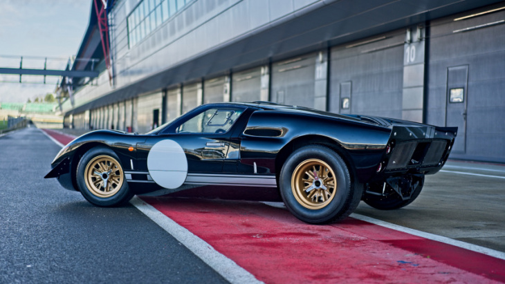 everrati’s electric gt40 will have 800bhp and 590lb ft of torque