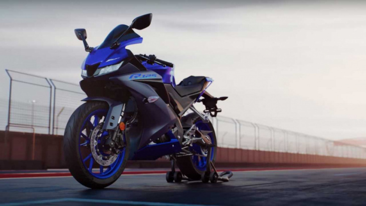 yamaha dresses up the yzf-r125 with a new sport pack