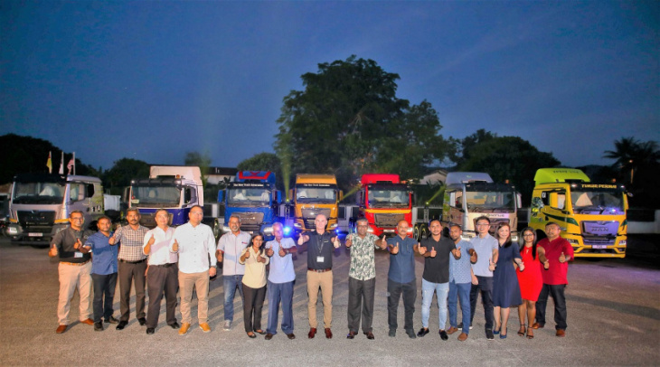 man malaysia delivers first batch of locally assembled euro 5-compliant trucks to customers