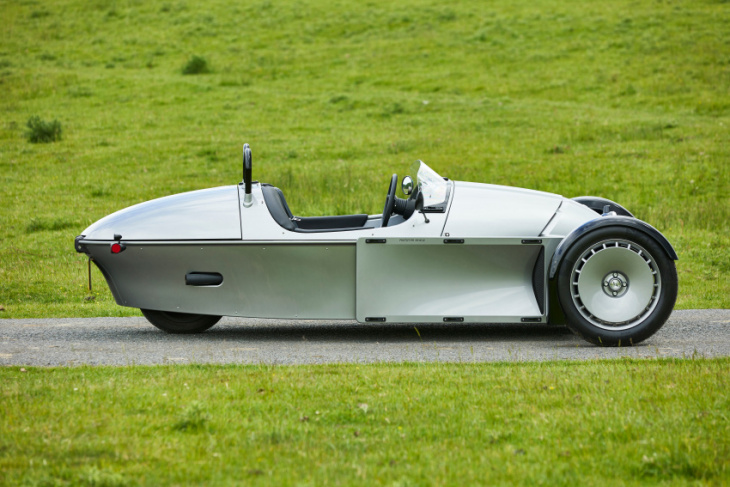 morgan trike sharpens driving experience with water-cooled ford engine