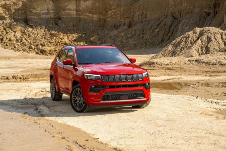 the 2022 jeep compass suv scored an iihs top safety pick award
