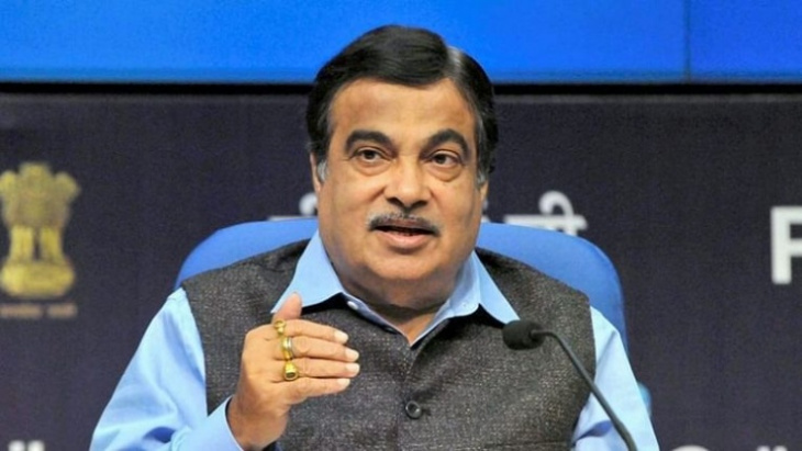 electric vehicle's and petrol vehicles to cost the same: nitin gadkari