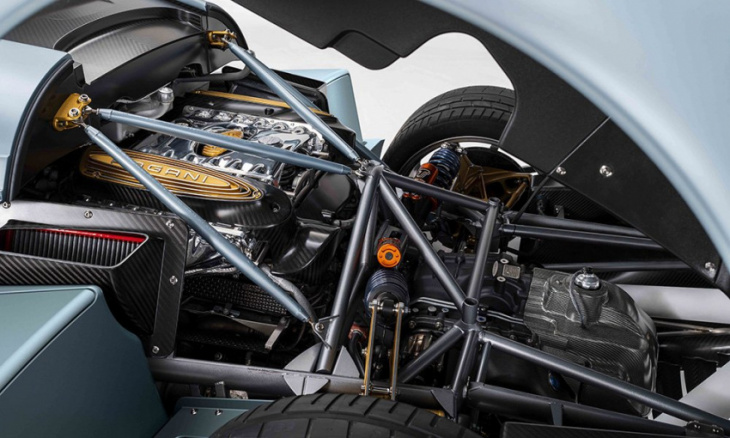 the pagani huayra codalunga pays tribute to ’60s le mans race cars