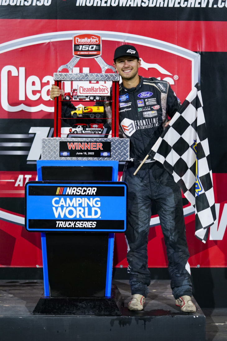 nascar truck results: cup regular todd gilliland gets dirty at knoxville