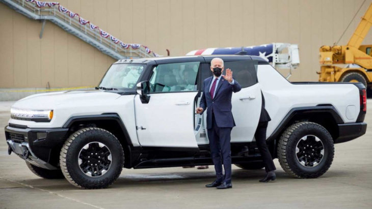 gm hikes hummer ev electric ute price by up to $9,000