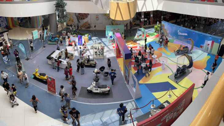 vespa philippines previews 2022 new colors at sm mall of asia
