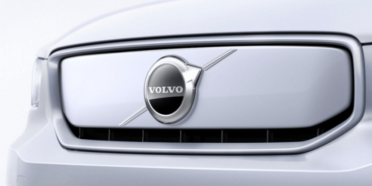 volvo announces management changes