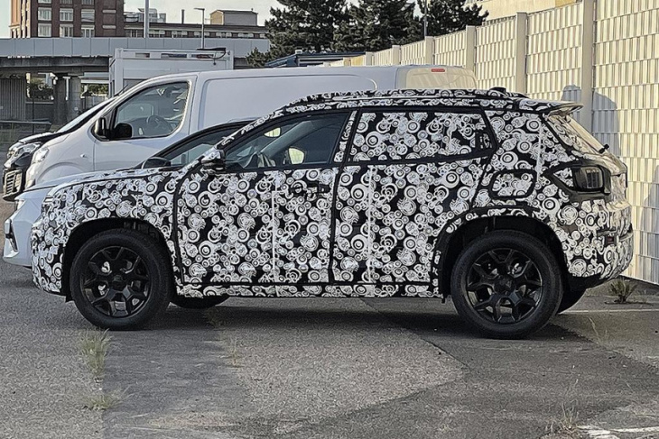 new baby jeep suv spotted in europe
