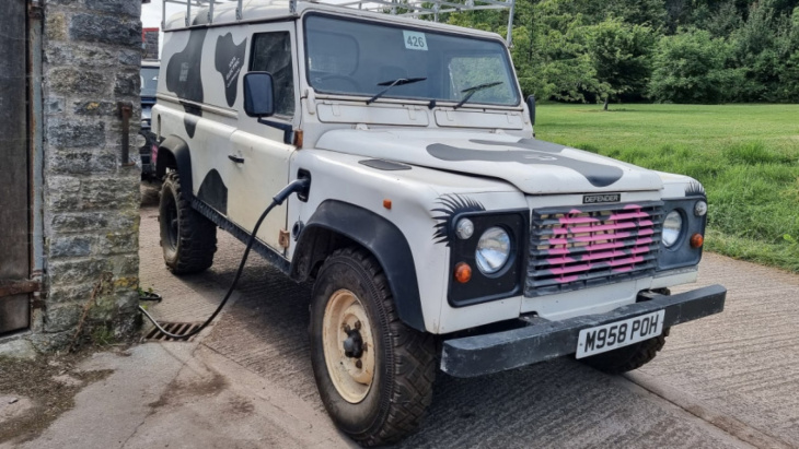 electrogenic unveils all-electric conversion kit for land rover defender