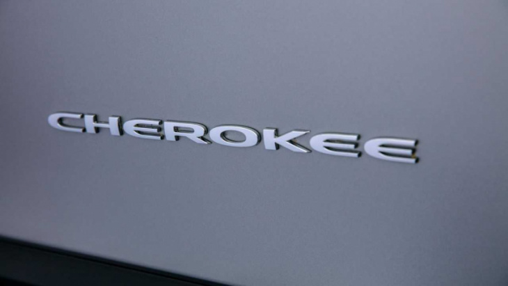 next-gen jeep cherokee could get top-tier wagoneer variant: report