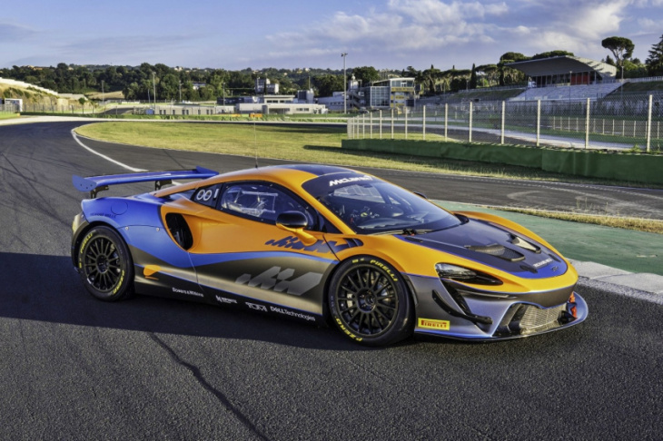 rm1.074 million mclaren gt4 debuts today in england, to enter races in 2023