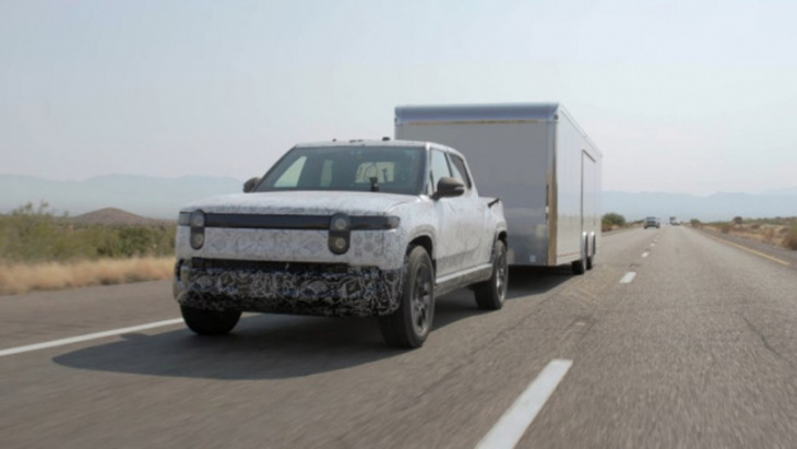 why are electric vehicles really bad at towing?
