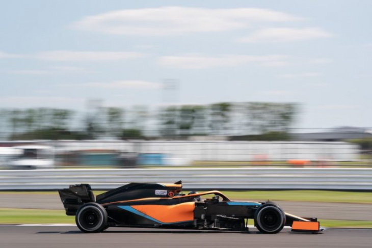 daruvala completes f1 test at silverstone with mclaren