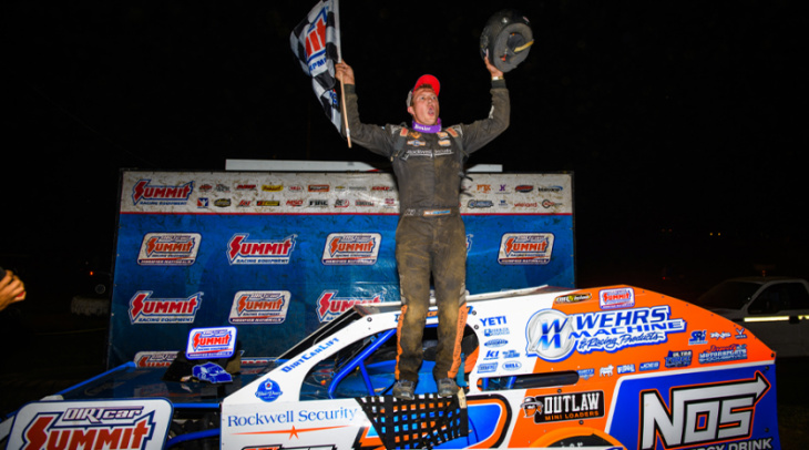 hoffman charges late in spoon river thriller