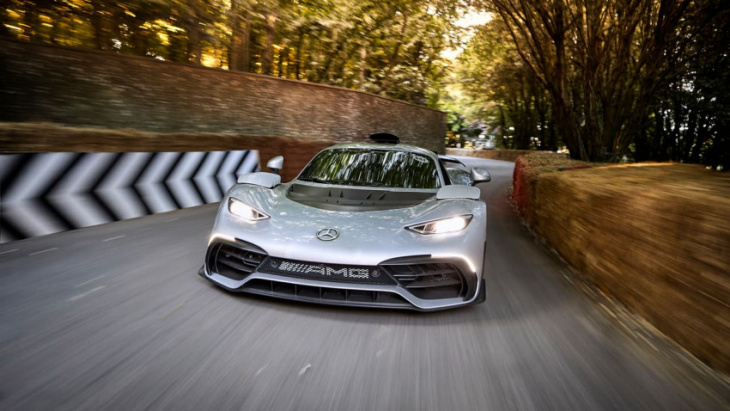 watch the f1-engined amg one head up the hill at goodwood