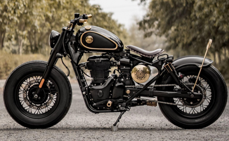 royal enfield showcases 4 custom built classic 350s in 4 locations