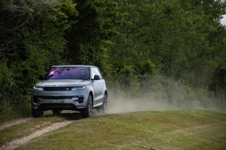 2023 range rover sport v8 ride-along review