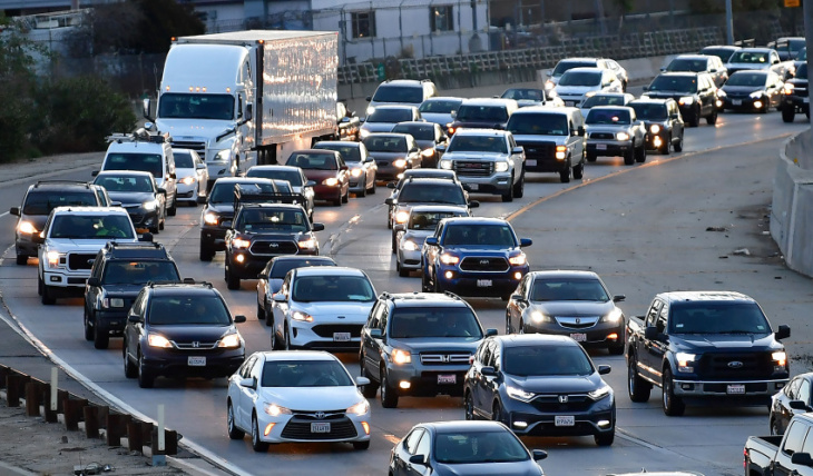 expect the busiest july 4 travel weekend in years