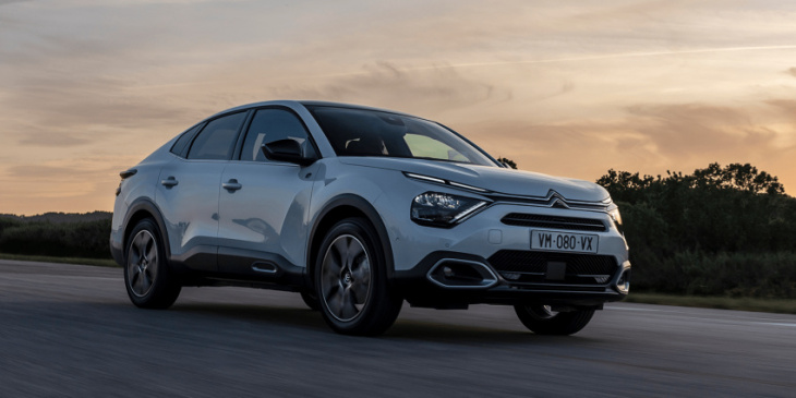 citroën launches ë-c4 x electric crossover in the ë-c4 series