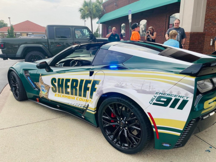 seized c7 corvette z06 transformed into police community relations vehicle