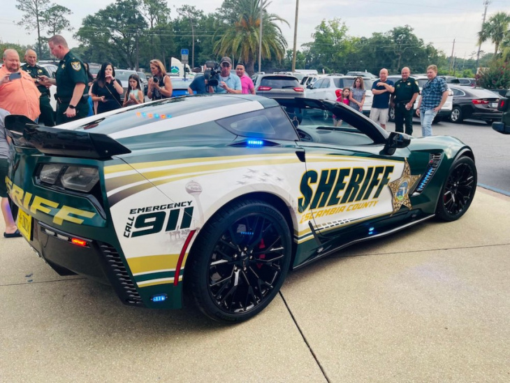 seized c7 corvette z06 transformed into police community relations vehicle