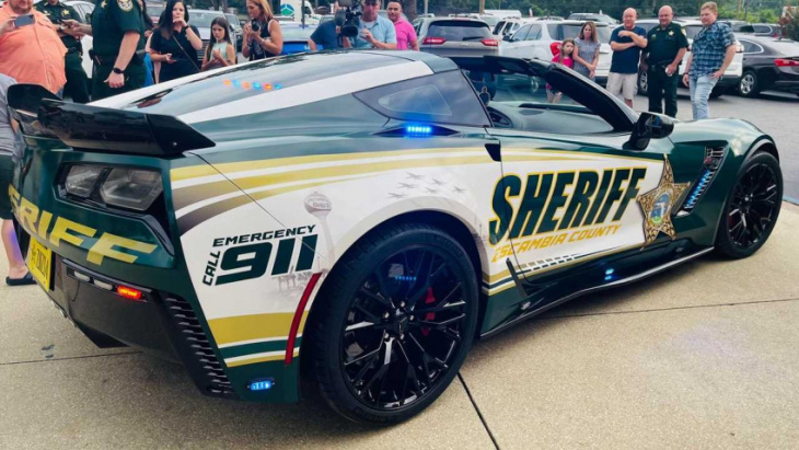 florida police department adds c7 corvette z06 patrol car to fleet