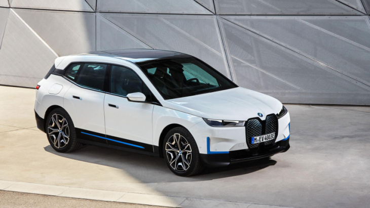 is the cheaper bmw ix xdrive40 the one to buy?