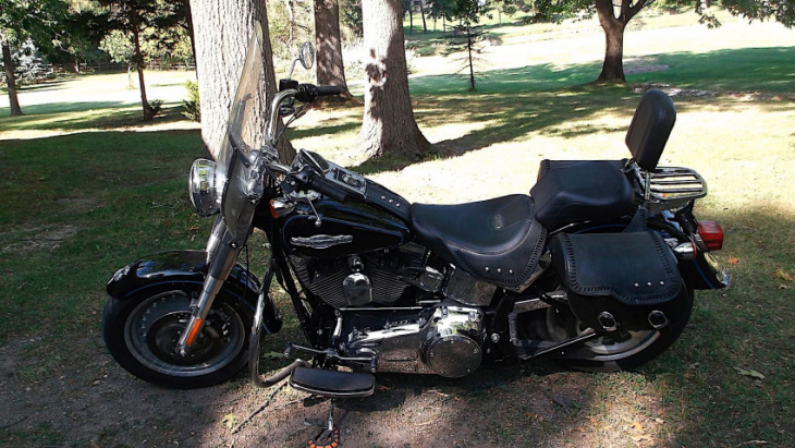 2008 harley-davidson peace officer is a rare piece of motorcycle, unrestored