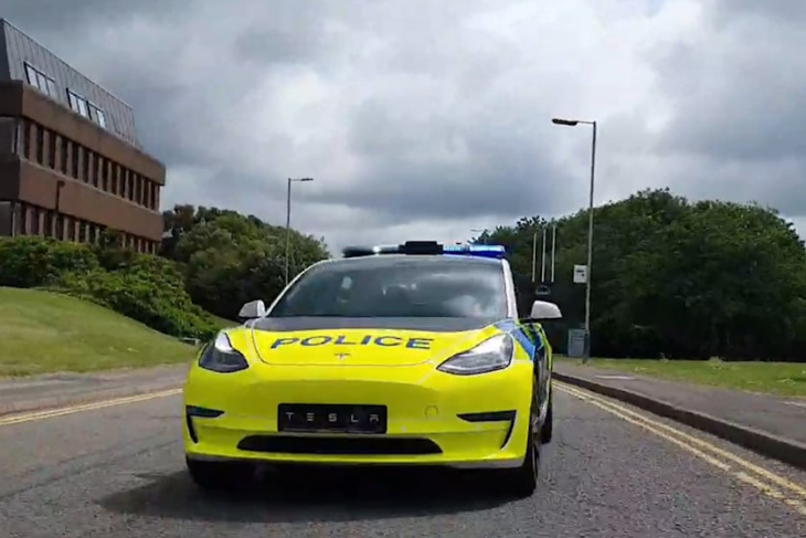 the uk police loves its tesla model 3 cop car