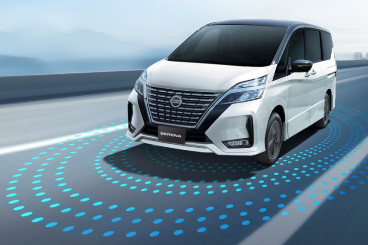 android, nissan serena s-hybrid facelift launched