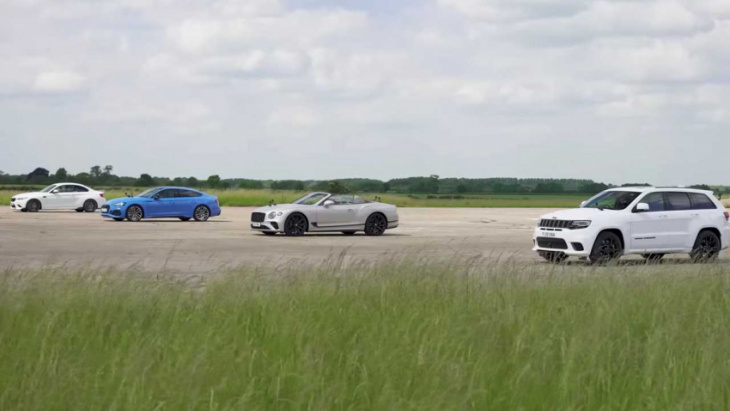 audi rs5, bmw m2, bentley continental gt, and jeep trackhawk drag race