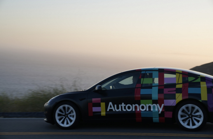 android, tesla subscription service autonomy now available on android devices
