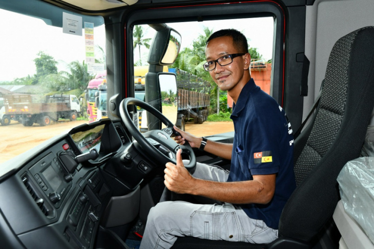 first scania xt truck delivered to mfj logistics sdn bhd