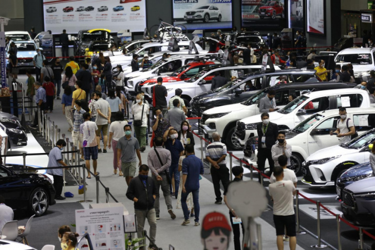 shop for cars at bitec's fast auto show