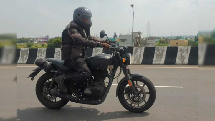 royal enfield hunter 350 caught testing in near-production form in india