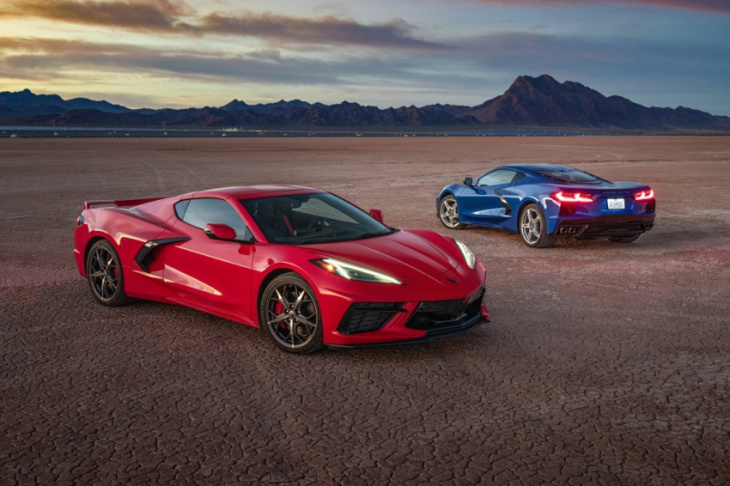 role reversal: corvette sales have far outpaced camaro sales in 2022