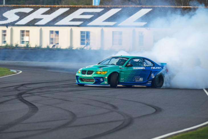 how to, how to drift the goodwood motor circuit