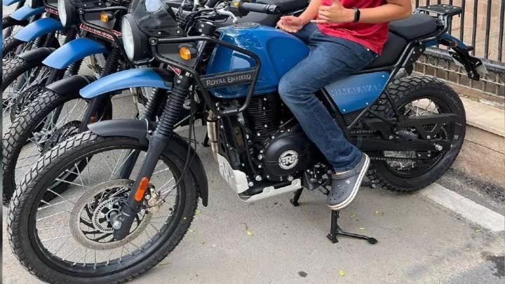 royal enfield himalayan to get two new colour options