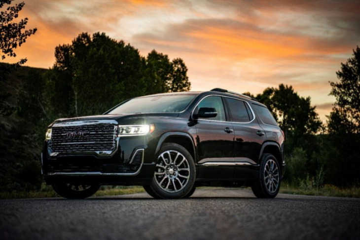 the 2023 gmc at4 version of the acadia brings off-road ability