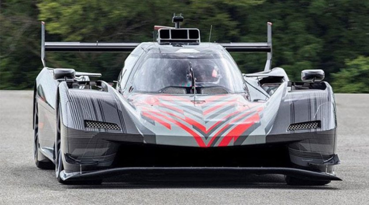 cadillac preps for gtp with first testing laps