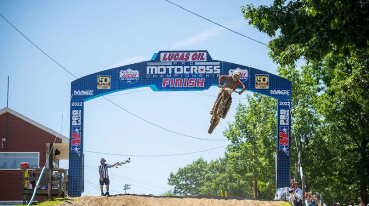 tomac makes it three-in-a-row