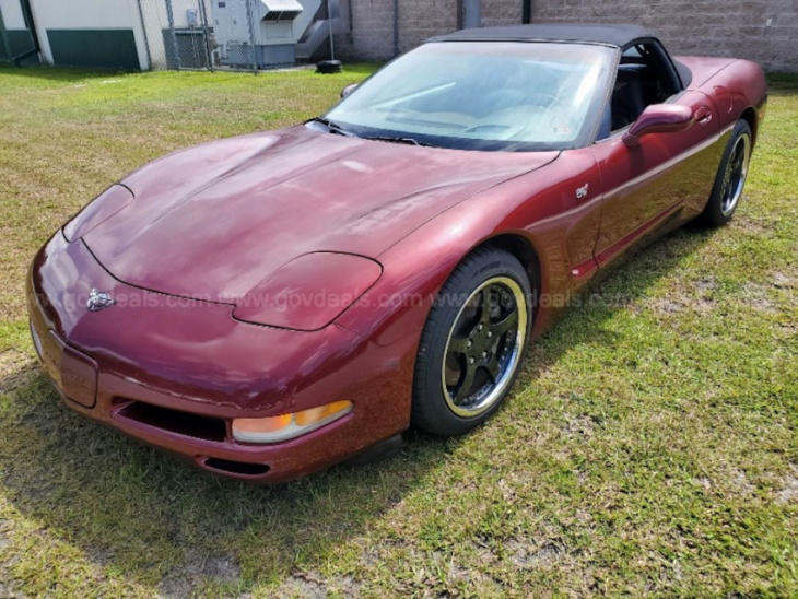2003 corvette 50th anniversary edition seized by police after drug bust and auctioned off