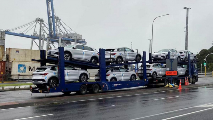 hundreds of byd atto 3 evs land in new zealand, as australian customers told to wait