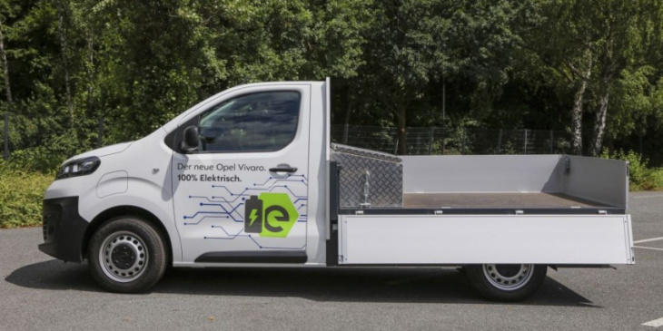 opel vivaro-e now available as flatbed truck variant