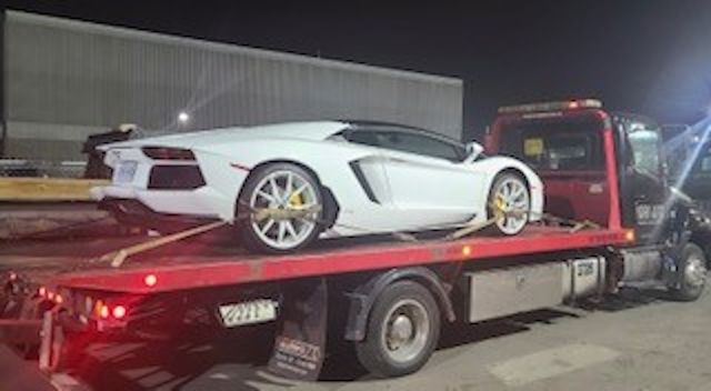 lamborghini aventador impounded for tripling the speed limit
