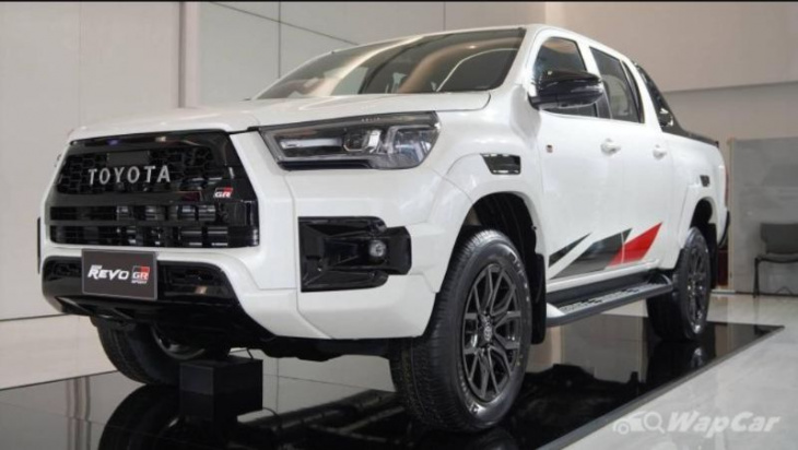 the isuzu d-max leaves its rivals for dead in thailand 51.1% market share for june 2022