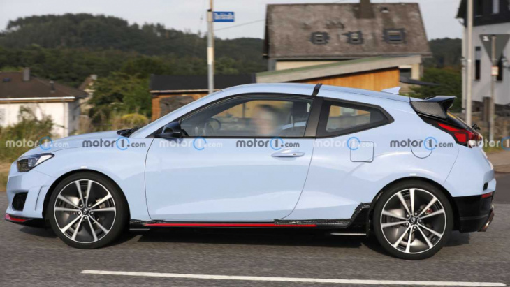 hyundai veloster n plug-in hybrid spied, but it could be something else